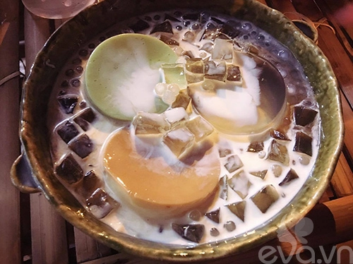 Flan thập cẩm tươi mát ngày nóng ở phố trần bình trọng
