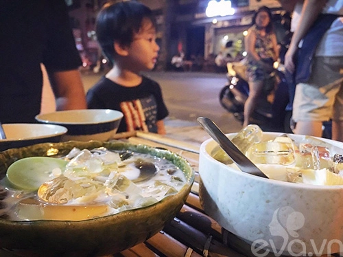 Flan thập cẩm tươi mát ngày nóng ở phố trần bình trọng