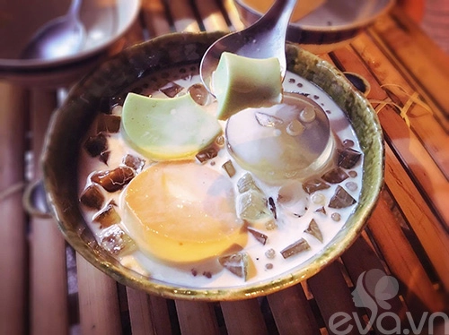 Flan thập cẩm tươi mát ngày nóng ở phố trần bình trọng