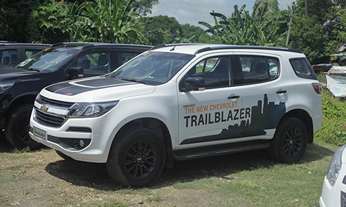 Hình ảnh chi tiết chevrolet trailblazer 2016 tại philippines 