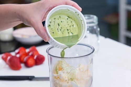 Hướng dẫn làm sinh tố kem trà xanh trong vài phút