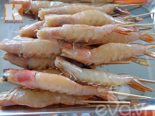 Hướng dẫn làm tôm xóc muối đơn giản mà ngon