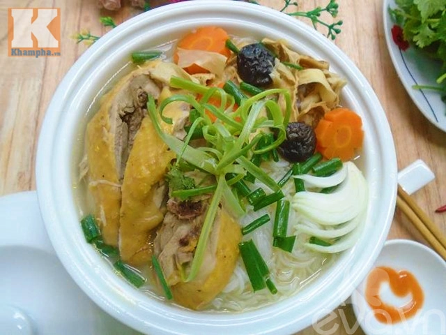 Hướng dẫn tự làm bún măng gà tại nhà siêu ngon