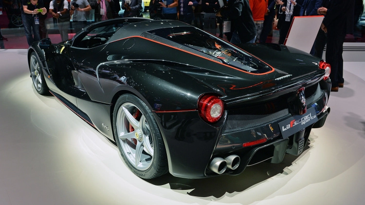 LaFerrari Aperta giá 2 triệu USD, giới hạn 200 chiếc hình ảnh 3 Laferrari aperta bản giới hạn giá 2 triệu usd