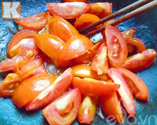 Nấu bữa sáng hấp dẫn với bún riêu hến