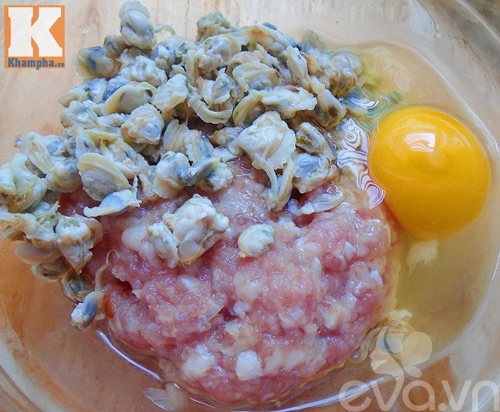 Nấu bữa sáng hấp dẫn với bún riêu hến