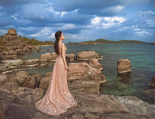 Nguyễn thị huyền như tiên giáng trần khi trở lại showbiz