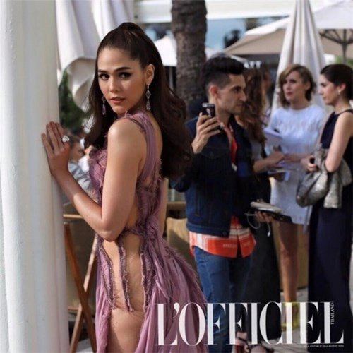 Những chiếc váy khiến mĩ nhân muối mặt trên thảm đỏ cannes