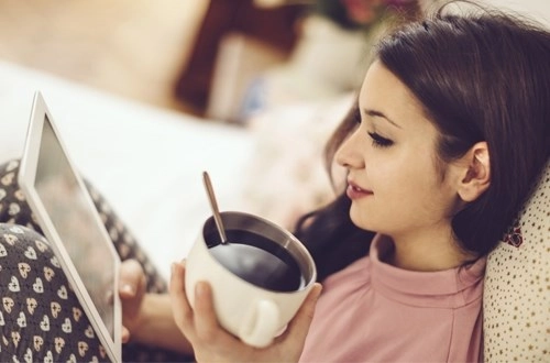 Những thói quen buổi sáng khiến bạn lên cân chóng măt