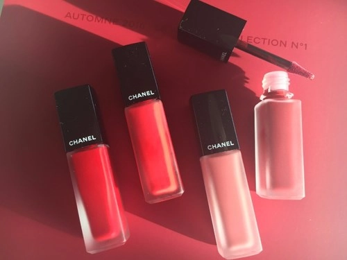 Thỏi son kem lì của chanel làm chị em mê mẩn