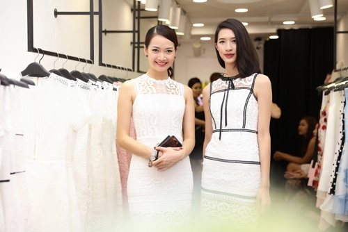 Tú anh sexy hết cỡ với váy ren amy