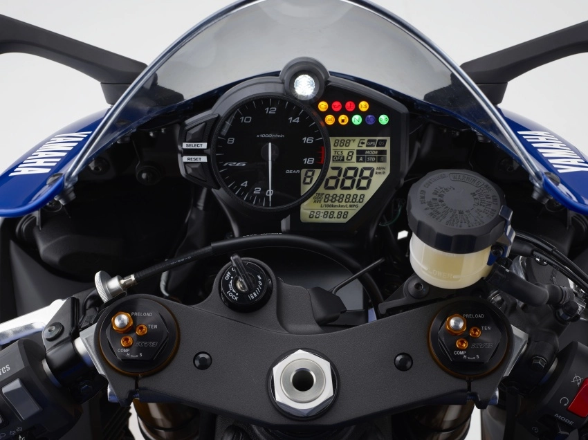 Yamaha giới thiệu siêu môtô R6 2017 hình ảnh 6 Yamaha ra mắt siêu môtô r6 2017