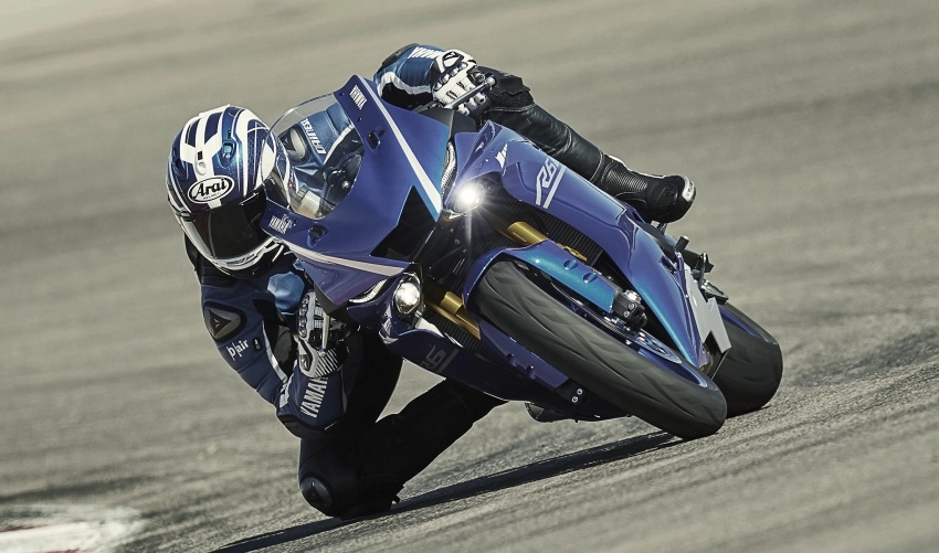 Yamaha giới thiệu siêu môtô R6 2017 hình ảnh 13 Yamaha ra mắt siêu môtô r6 2017