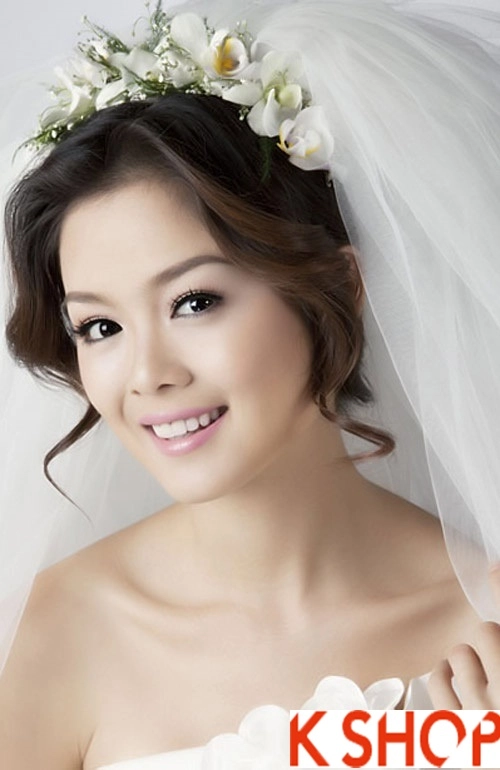 Bst tóc cô dâu đẹp quyến rũ trong ngày cưới