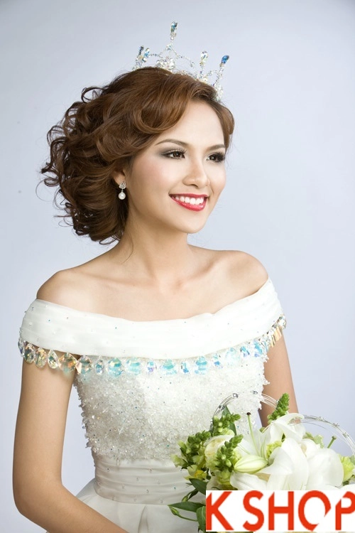 Bst tóc cô dâu đẹp quyến rũ trong ngày cưới