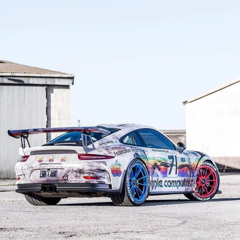Porsche 911 GT3 RS độ theo phong cách máy tính Apple hình ảnh 2 Porsche 911 gt3 rs độ theo phong cách máy tính apple