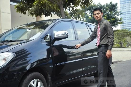 Áo sơ mi giúp chàng lịch lãm nơi công sở