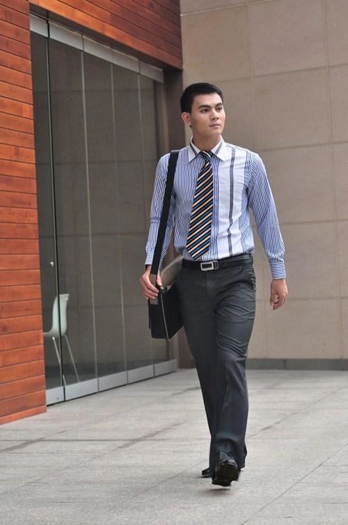 Áo sơ mi giúp chàng lịch lãm nơi công sở