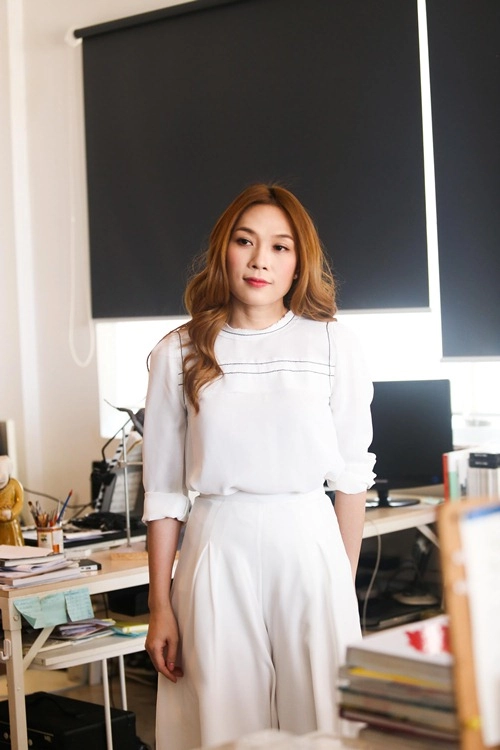 Chiêu ăn gian tuổi với áo sơ mi giá bình dân của mỹ tâm