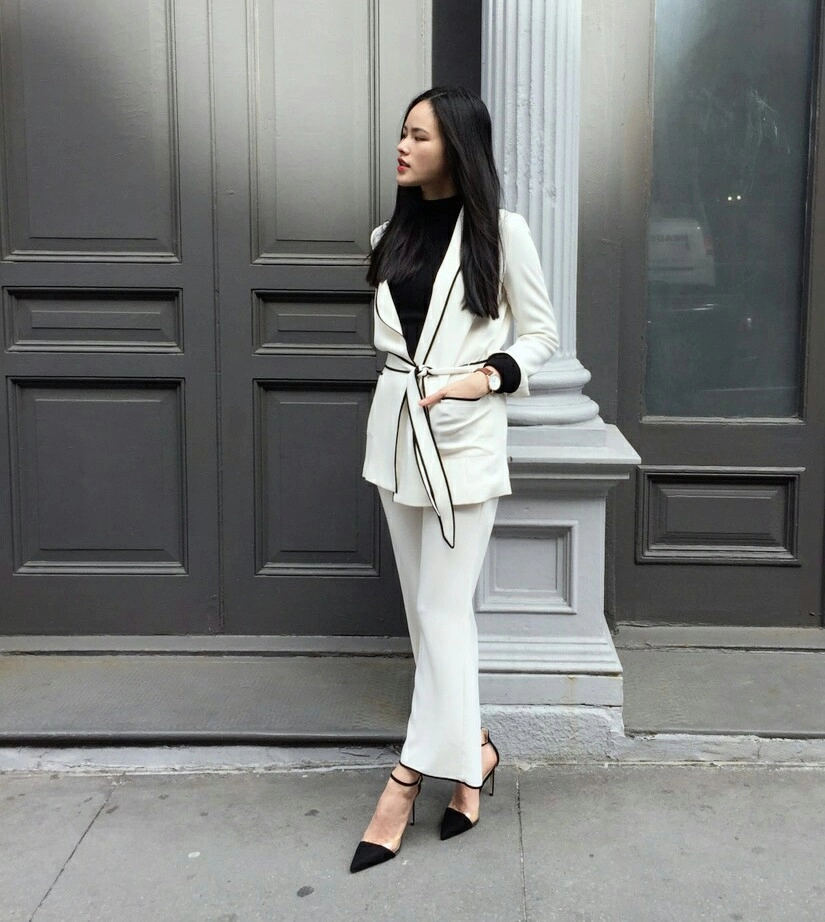 Chiêu ăn gian tuổi với áo sơ mi giá bình dân của mỹ tâm