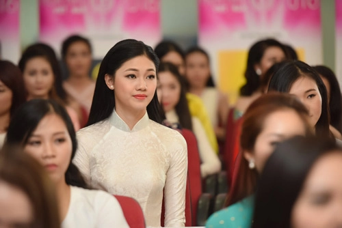 Em gái cao 1m80 của á hậu trà my đi thi hoa hậu vn