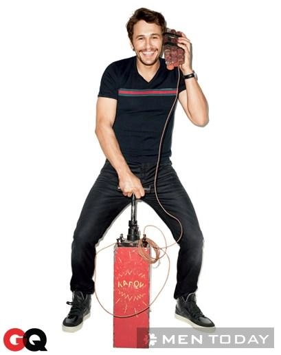 Học cách james franco phối đồ với áo thun kẻ ngang trên gq