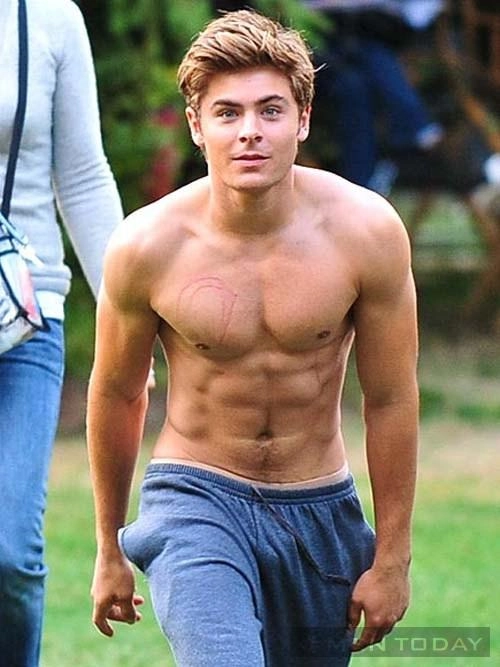 Ngắm những bộ ngực săn chắc quyến rũ của sao nam hollywood