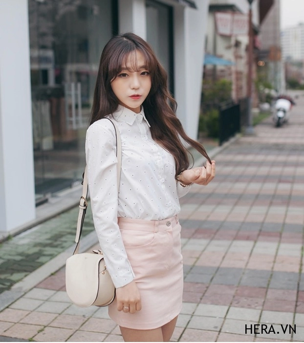 Áo sơ mi nữ chấm bi đẹp cho nàng gầy cao thêm duyên dáng
