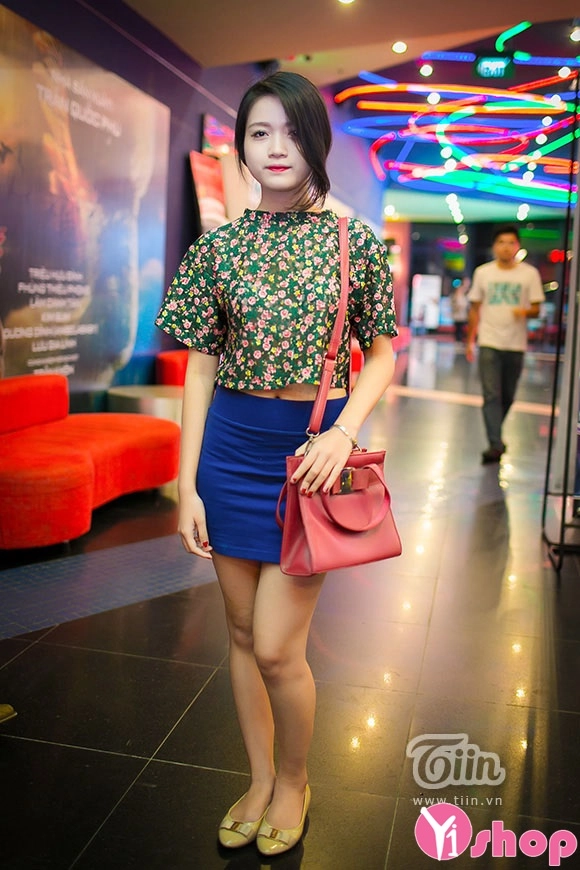 Áo sơ mi nữ croptop dáng rộng đẹp cho người gầy hè 2017