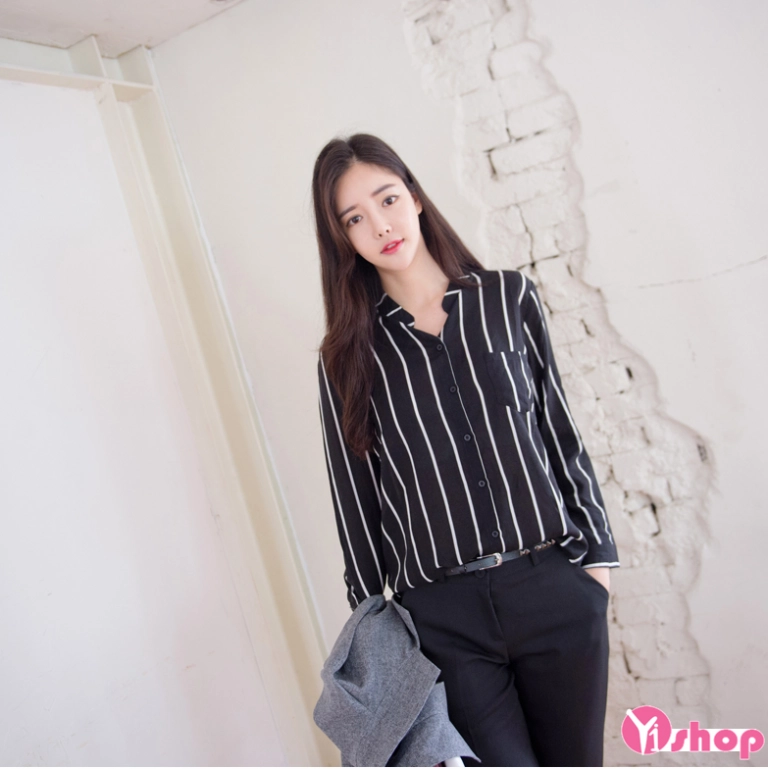 Áo sơ mi nữ kẻ sọc dọc cho nàng mũm mĩm tự tin tới công sở