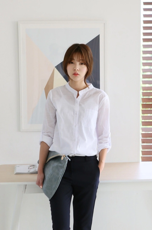 Dịu dàng tinh tế với sơ mi cổ trụ đẹp kín đáo