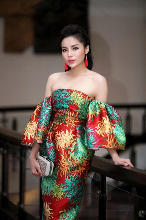 Một chiếc váy phương trinh nhận gạch đá hạ vi được khen ngợi