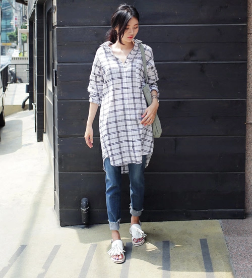 Ngỡ ngàng vẻ đẹp chiếc áo sơ mi 2 trong 1