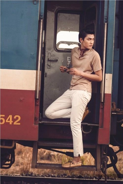Phối đồ nam mùa hè khỏe khoắn cùng sơ mi và short
