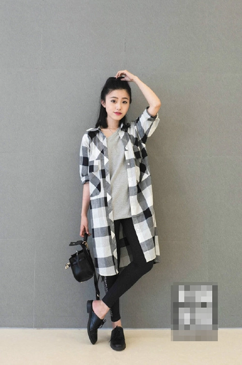 Quyến rũ trong sắc thu với chiếc áo sơ mi cũ