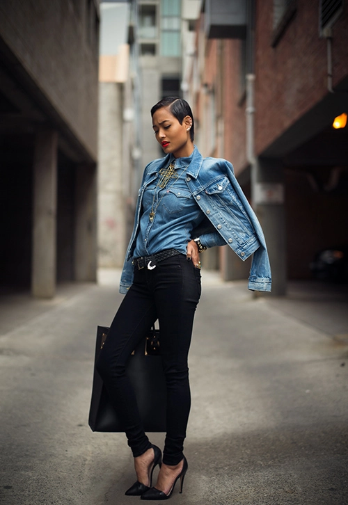 Sành điệu bất ngờ áo sơ mi denim đơn giản