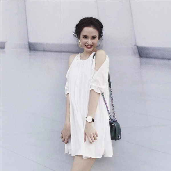 Sốc với giá váy của angela phương trinh