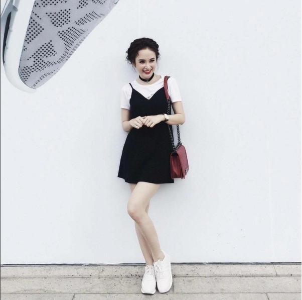 Sốc với giá váy của angela phương trinh