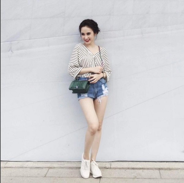 Sốc với giá váy của angela phương trinh