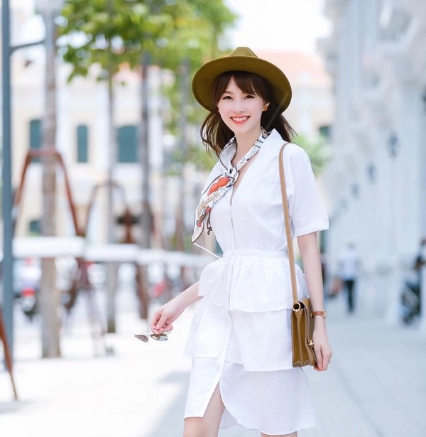 Thu thảo mặc sơ mi trắng vẫn khiến vạn người mê