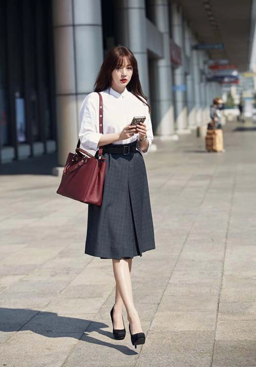 Bí quyết diện sơ mi hè thanh lịch của sao hàn
