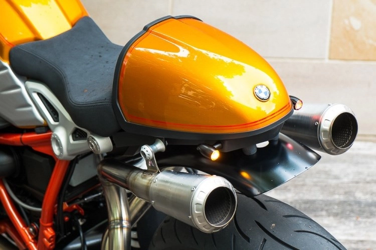 Bmw r nine t nổi bật với bản độ xe đua cafe racer cổ điển