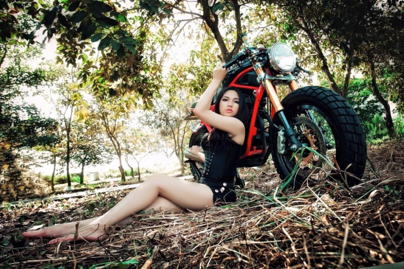 Ngắm yamaha srx 250 độ cafe racer cực chất khoe dáng cùng mẫu việt