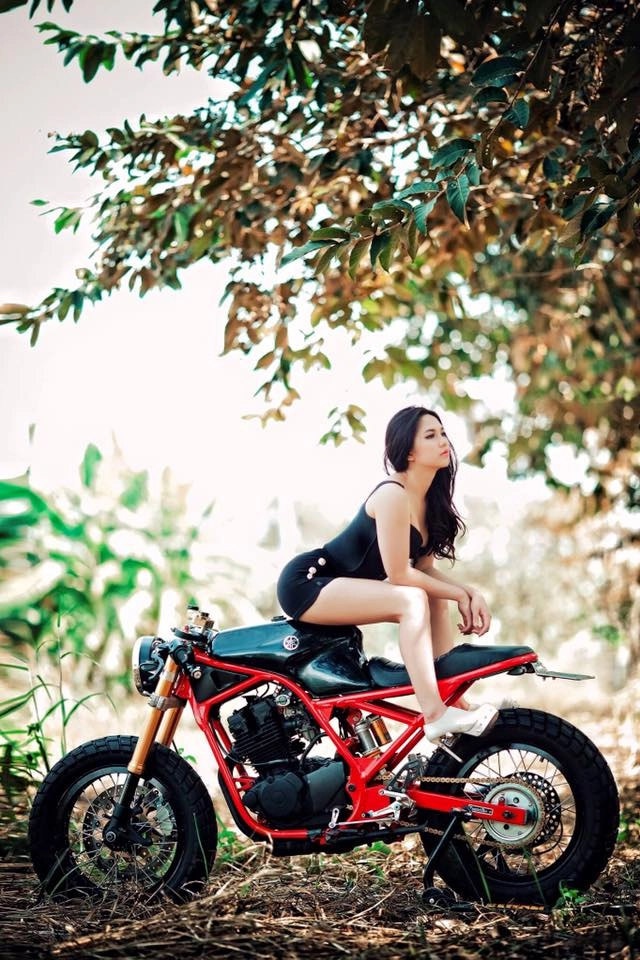 Ngắm yamaha srx 250 độ cafe racer cực chất khoe dáng cùng mẫu việt
