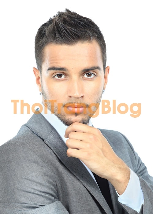 Những kiểu tóc nam vuốt ngược lịch lãm theo phong cách quý tốc