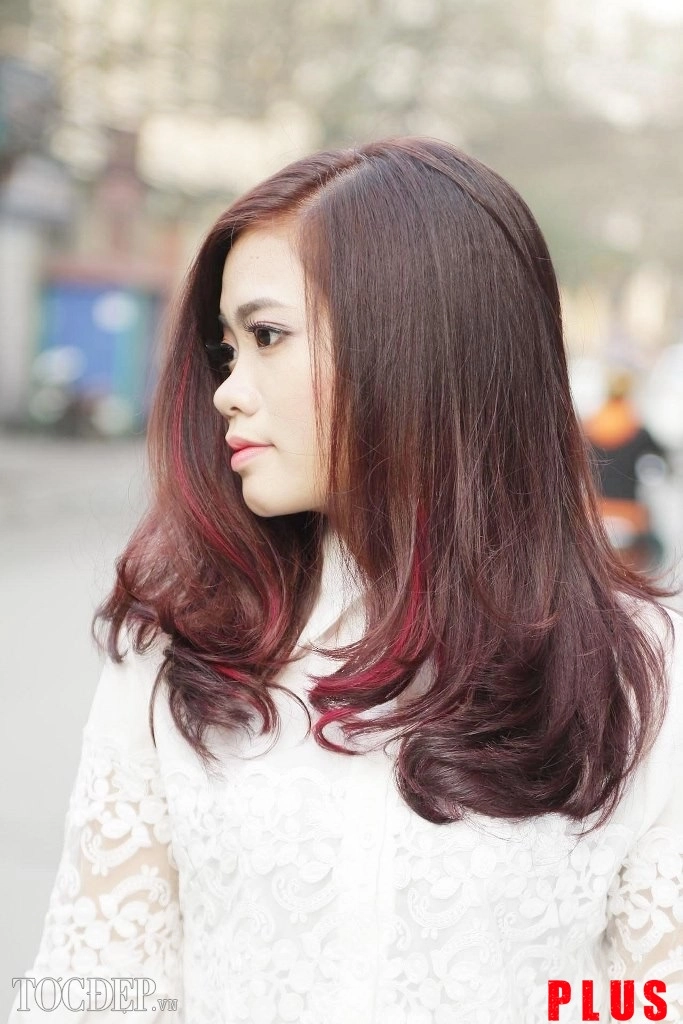 Tóc lỡ uốn xoăn đuôi đẹp ngang vai cho cô nàng xinh xắn 2017
