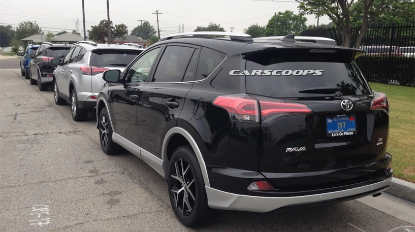 Toyota rav4 2016 bằng xương bằng thịt xuất hiện trên phố