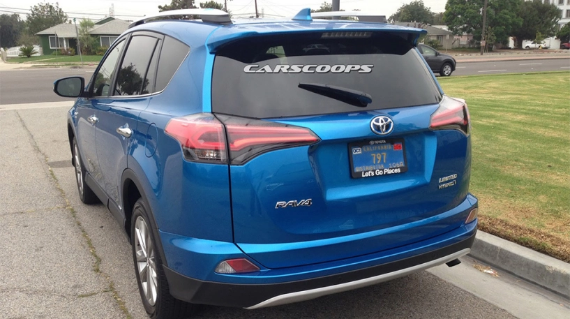 Toyota rav4 2016 bằng xương bằng thịt xuất hiện trên phố