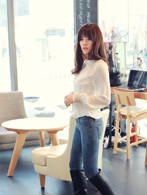 Bí quyết biến tấu đẹp cho sơ mi trắng