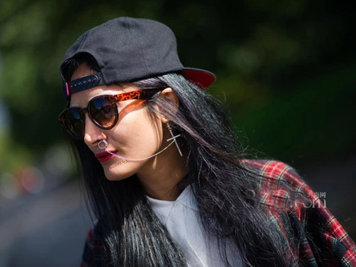 Cơn sốt sơ mi caro làm tín đồ châu âu mê mệt